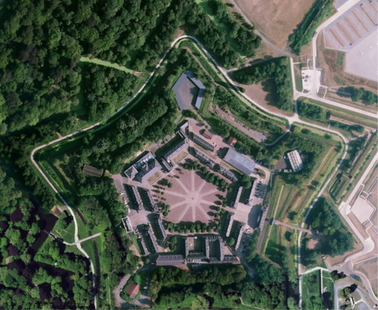 Vue aérienne satelitte de la citdelle